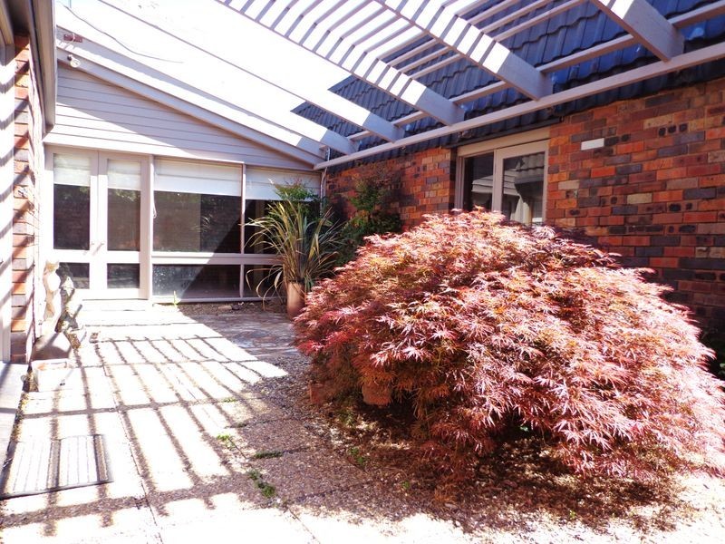 2 Hopkins Street, Weston ACT 2611