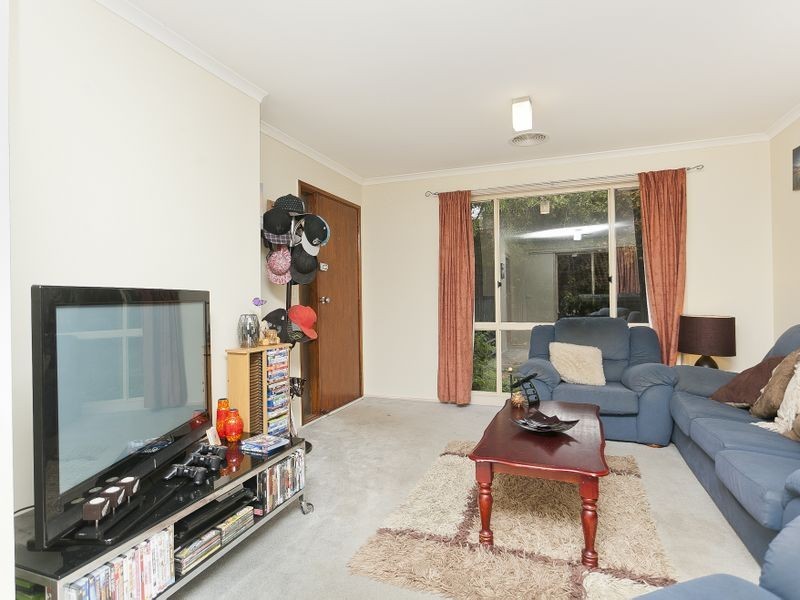 10A Hickenbotham Street, Gordon ACT 2906