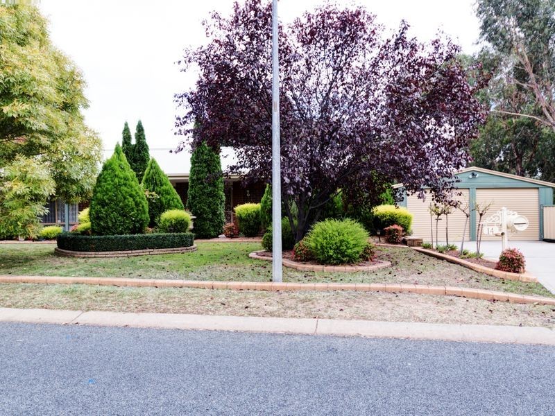 14 Pennington Crescent, Calwell ACT 2905