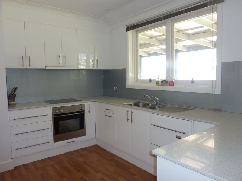 6 Garland Avenue, Queanbeyan NSW 2620