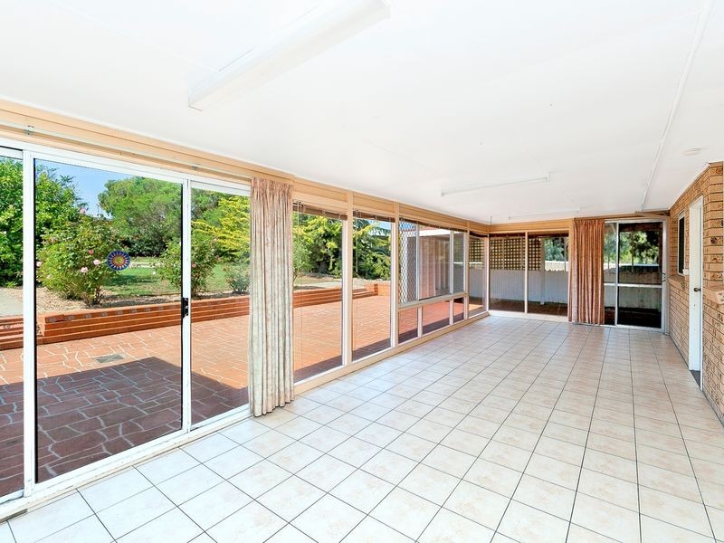 44 Fingleton Crescent, Gordon ACT 2906