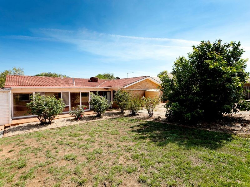 44 Fingleton Crescent, Gordon ACT 2906