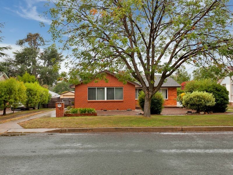 5 Allwood Street, Chifley ACT 2606