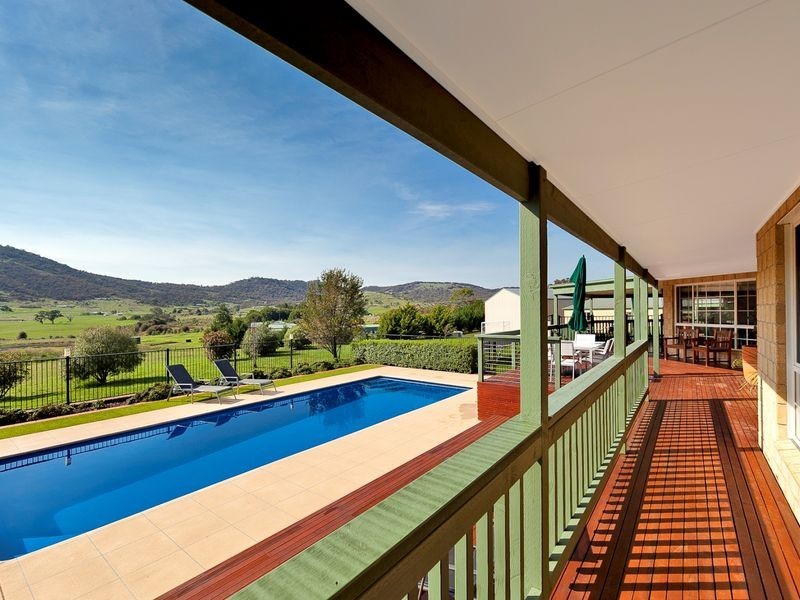 4 Settlers Road, Royalla NSW 2620