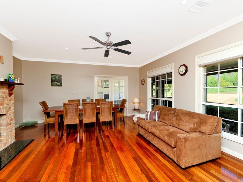 4 Settlers Road, Royalla NSW 2620