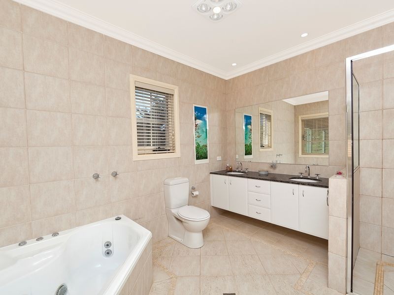 4 Settlers Road, Royalla NSW 2620