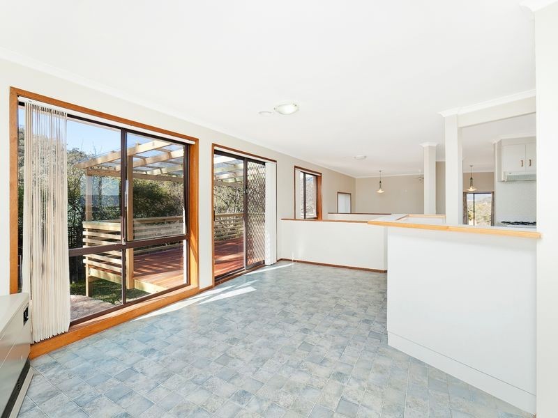 9 Hilton Close, Fadden ACT 2904