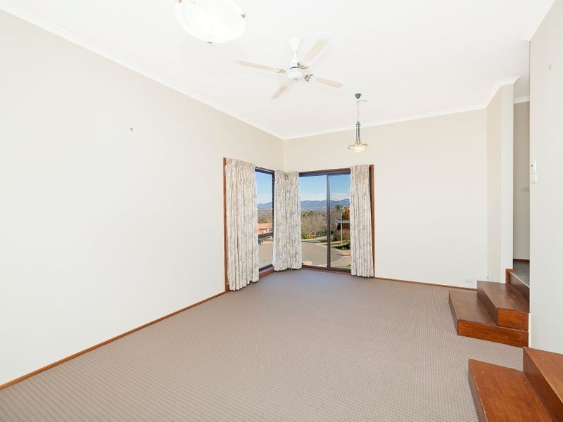 9 Hilton Close, Fadden ACT 2904