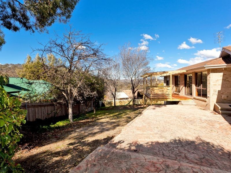 9 Hilton Close, Fadden ACT 2904