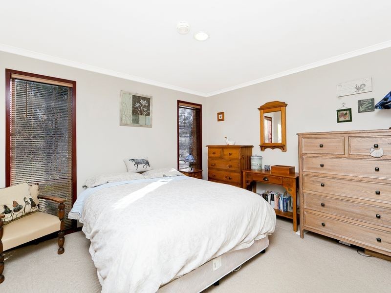 40 Beazley Crescent, Calwell ACT 2905