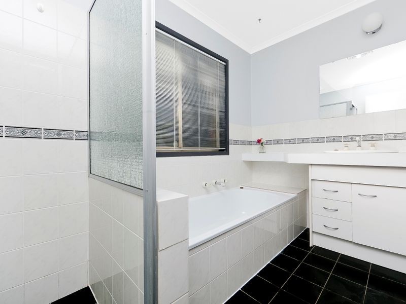 40 Beazley Crescent, Calwell ACT 2905