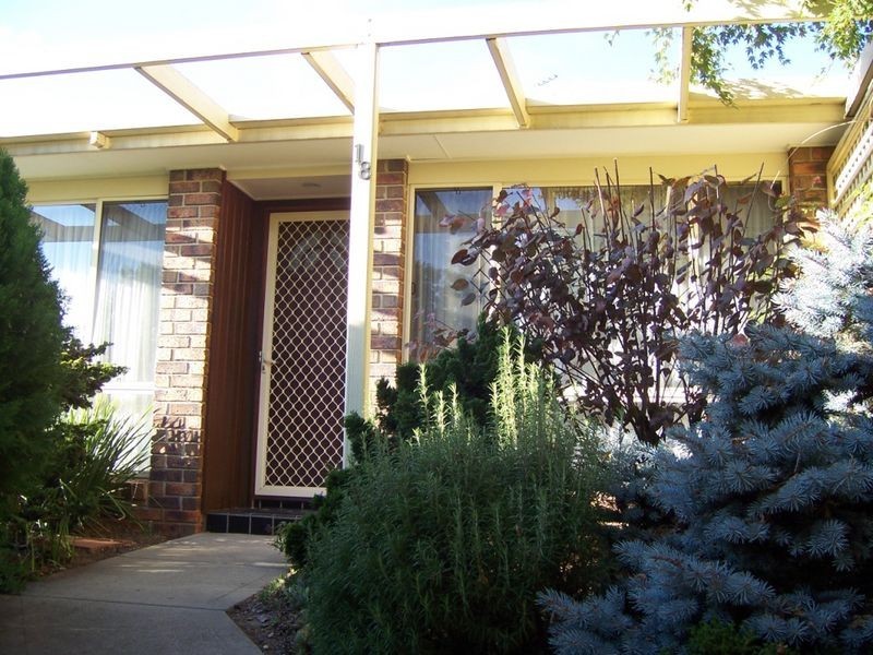 18/27 Elm Way, Jerrabomberra NSW 2619