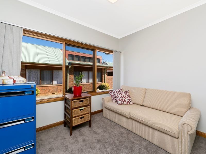 4/19 Bungendore Road, Queanbeyan NSW 2620