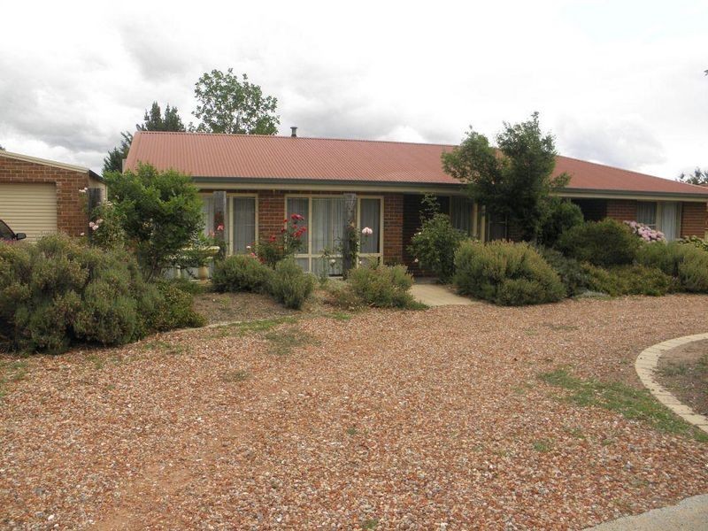 6 Hacke Place, Conder ACT 2906
