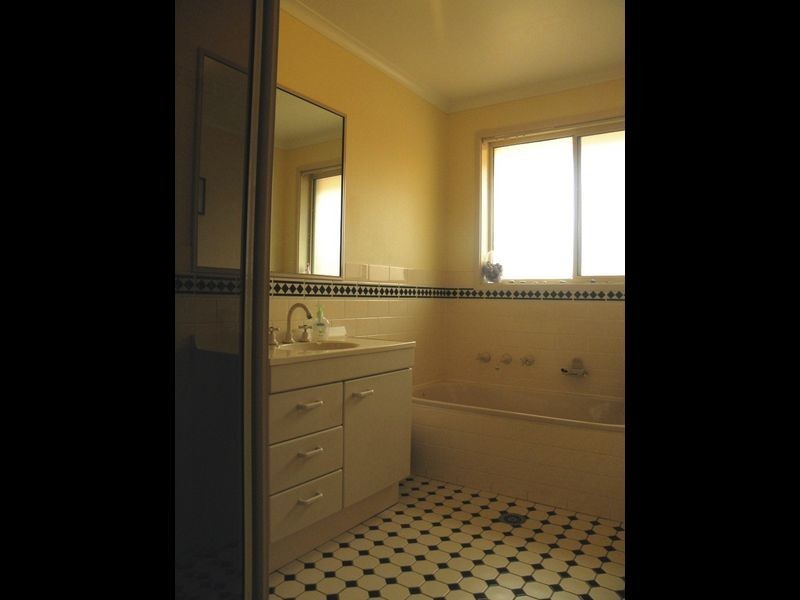 6 Hacke Place, Conder ACT 2906