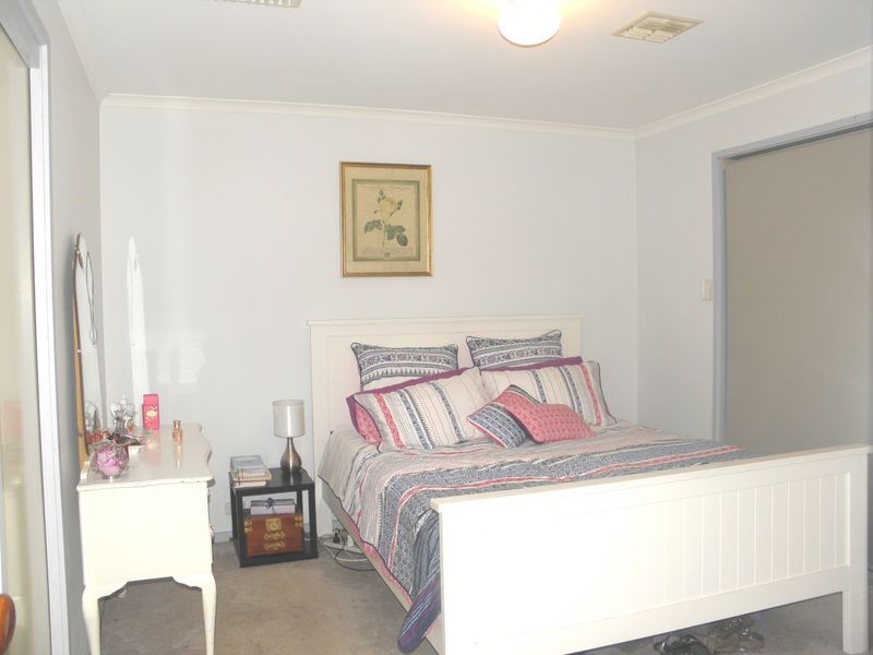 2 Wiburd Street, Banks ACT 2906