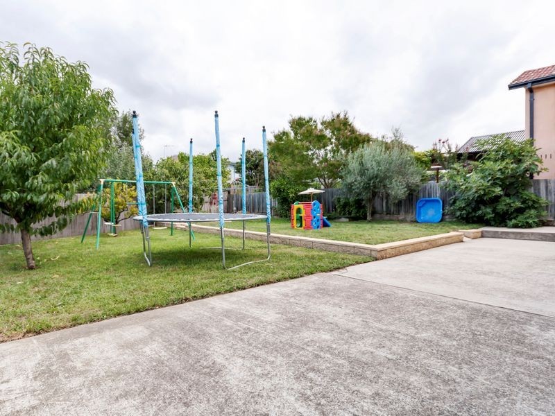 27 Kathleen Street, Queanbeyan NSW 2620