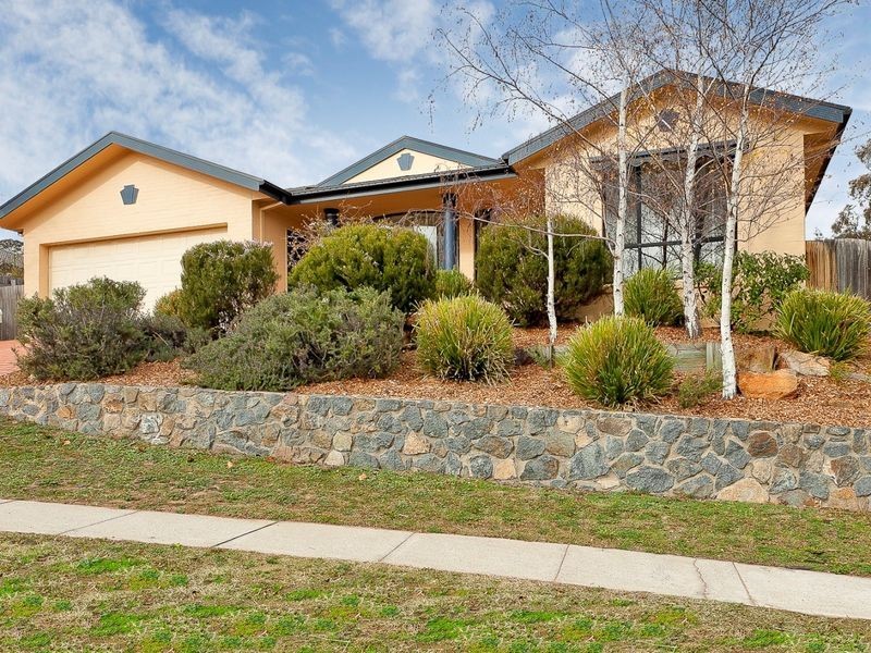 16 James Smith Circuit, Conder ACT 2906