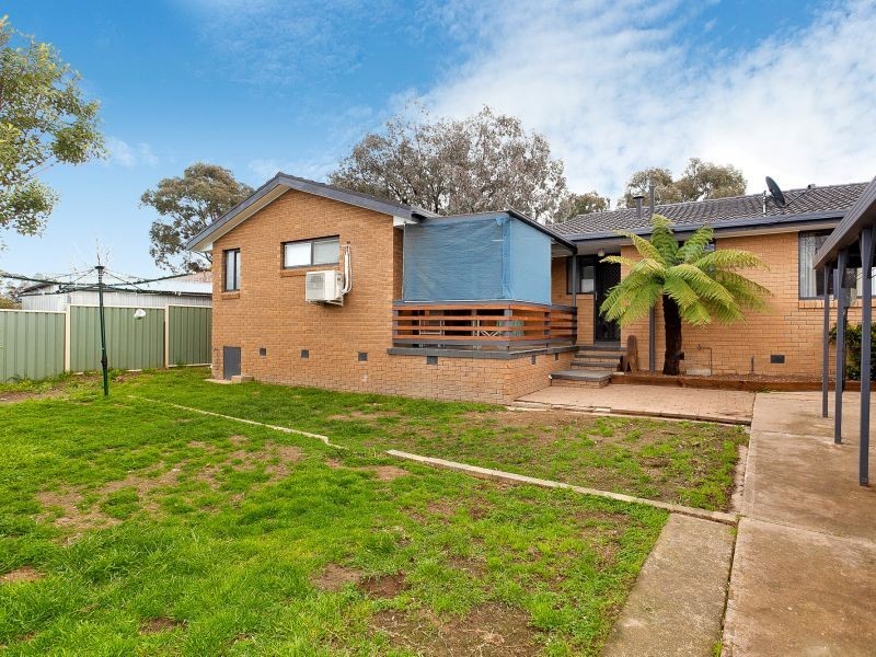 18 Buckley Circuit, Kambah ACT 2902