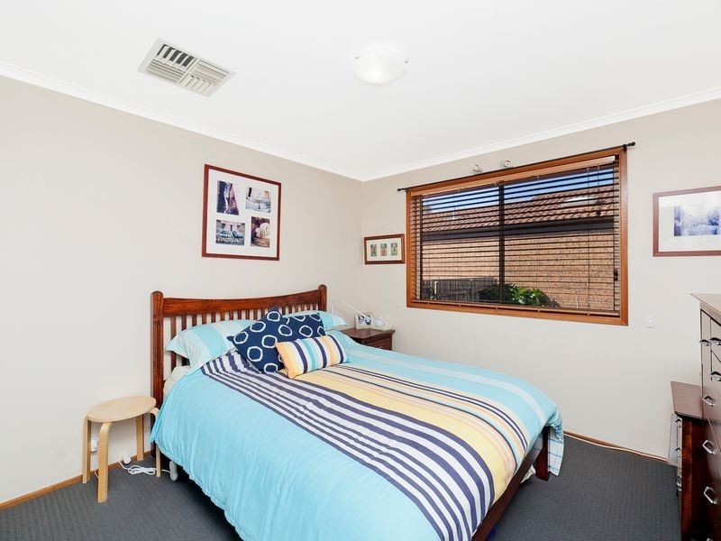 12 Bushby Close, Gordon ACT 2906