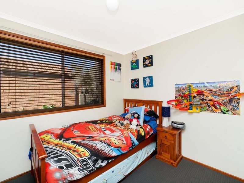 12 Bushby Close, Gordon ACT 2906