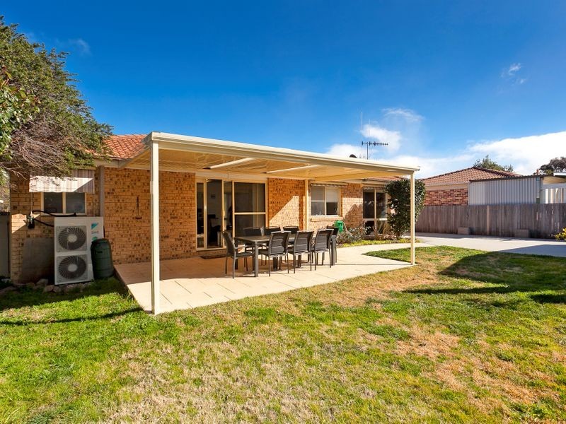 8 Abercrombie Circuit, Banks ACT 2906