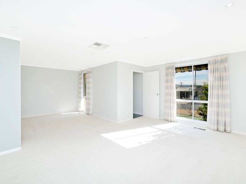 9 Degraves Crescent, Wanniassa ACT 2903