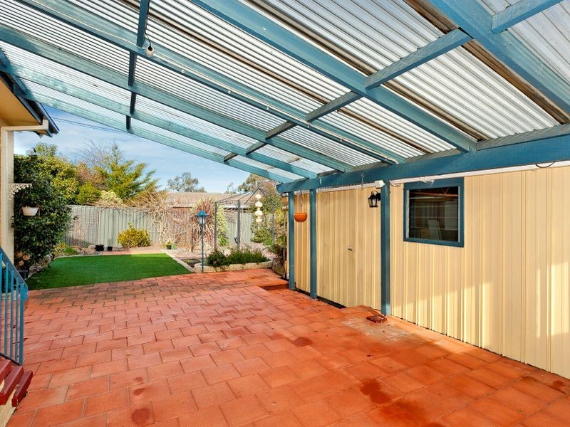 9 Degraves Crescent, Wanniassa ACT 2903