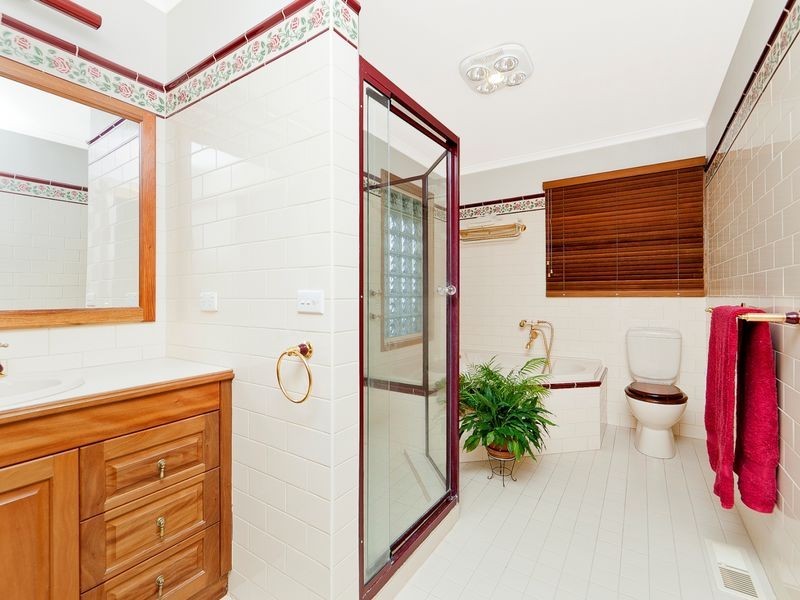 17 Fihelly Street, Fadden ACT 2904