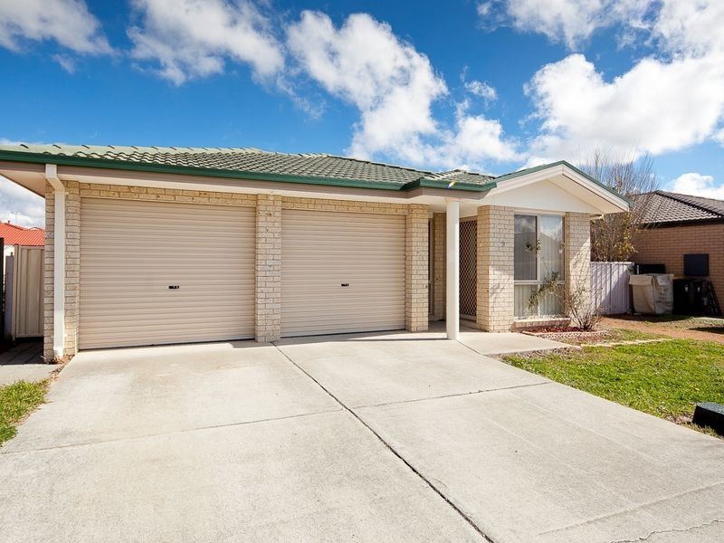 9 Polwarth Circuit, Dunlop ACT 2615