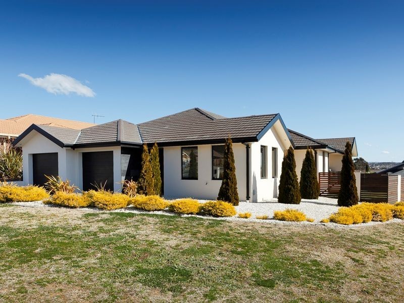 22 Donoghoe Crescent, Queanbeyan NSW 2620