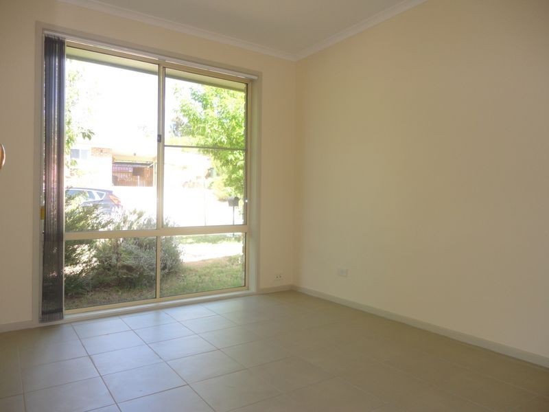 6 McGrowdie Place, Gordon ACT 2906