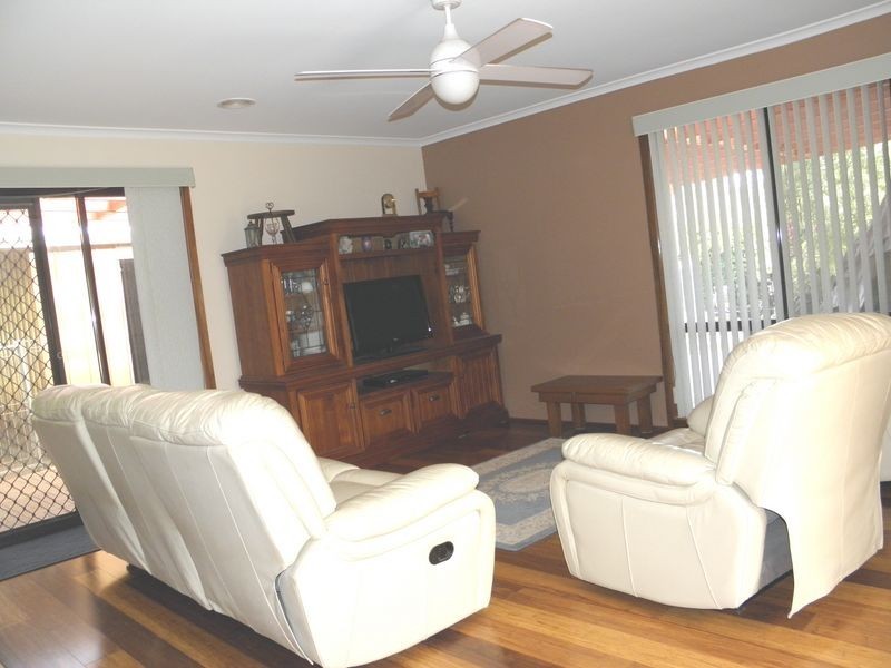 25 Leibnitz Place, Isabella Plains ACT 2905