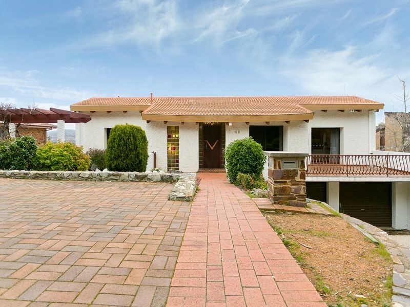 68 Appel Crescent, Fadden ACT 2904