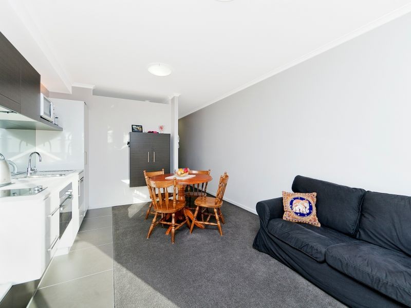 16/56 Cowlishaw Street, Greenway ACT 2900