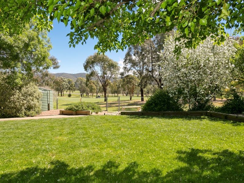 133 Mt Vernon Drive, Kambah ACT 2902