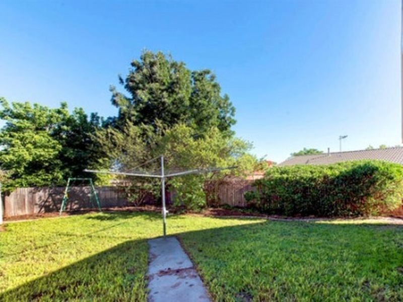 2 Peron Place, Banks ACT 2906