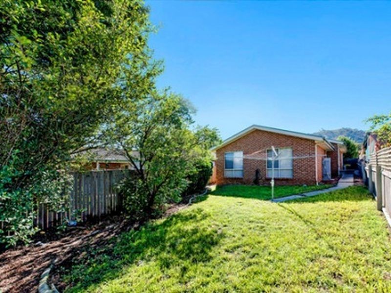 2 Peron Place, Banks ACT 2906