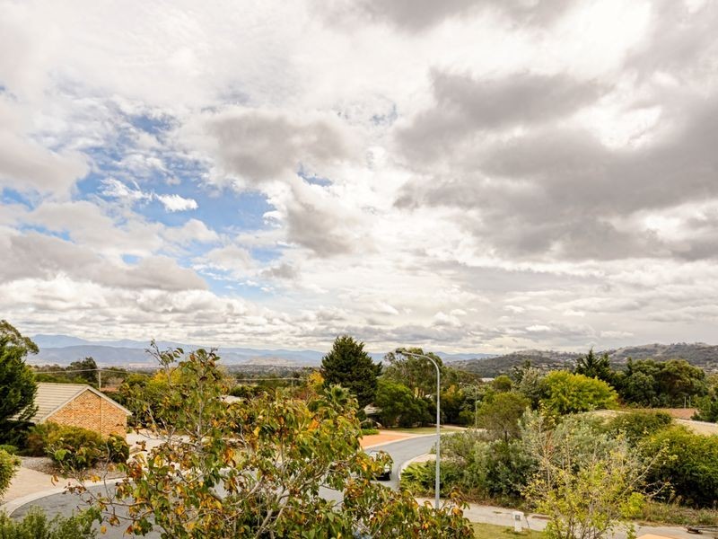 7 Jeanette Place, Gilmore ACT 2905