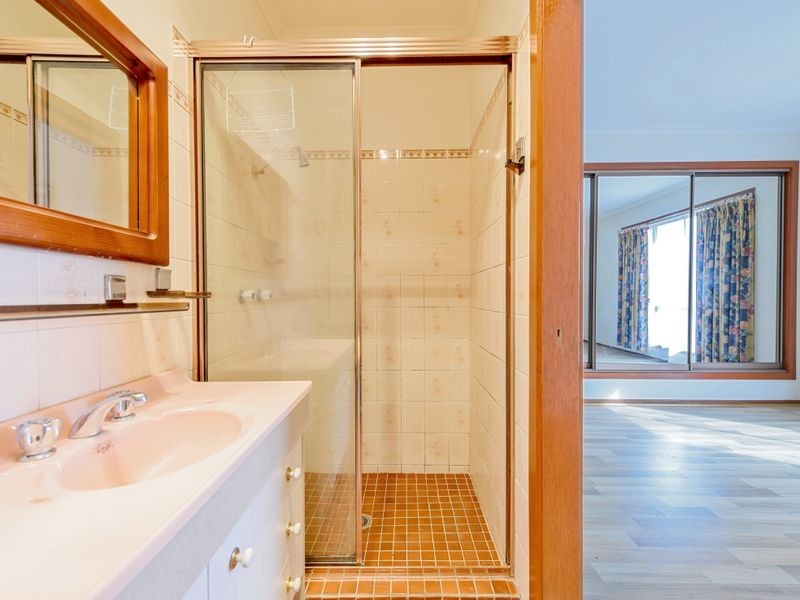 7 Jeanette Place, Gilmore ACT 2905