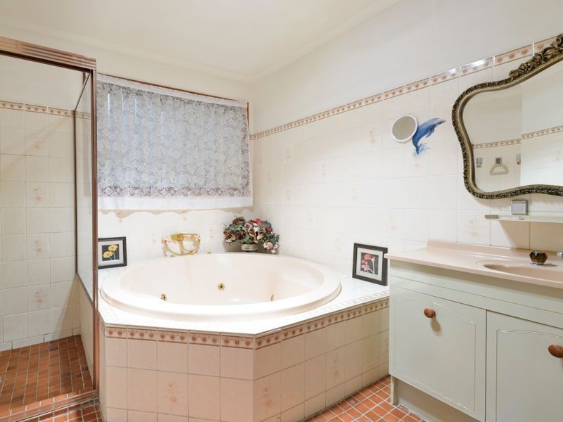 7 Jeanette Place, Gilmore ACT 2905