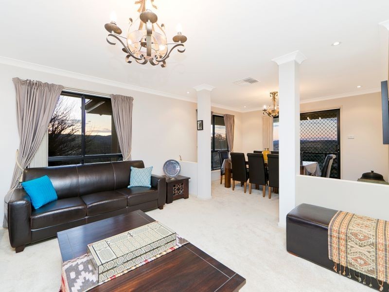 18 Sturrock Place, Gordon ACT 2906