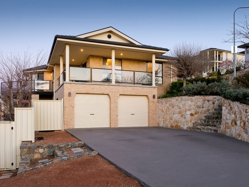 18 Sturrock Place, Gordon ACT 2906