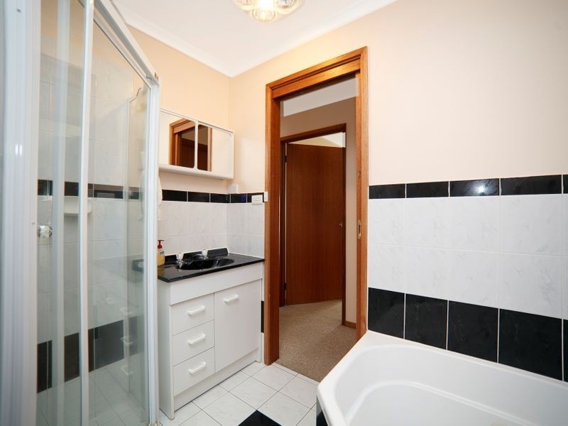 24/71 Mina Wylie Crescent, Gordon ACT 2906