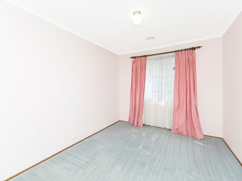 37 Collyburl Circuit, Isabella Plains ACT 2905