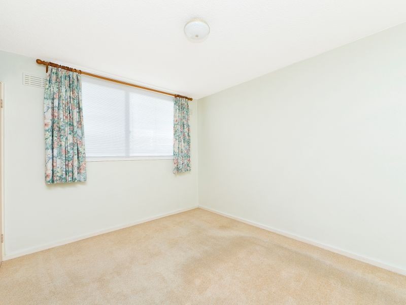 1/6 Stornaway Road, Queanbeyan NSW 2620