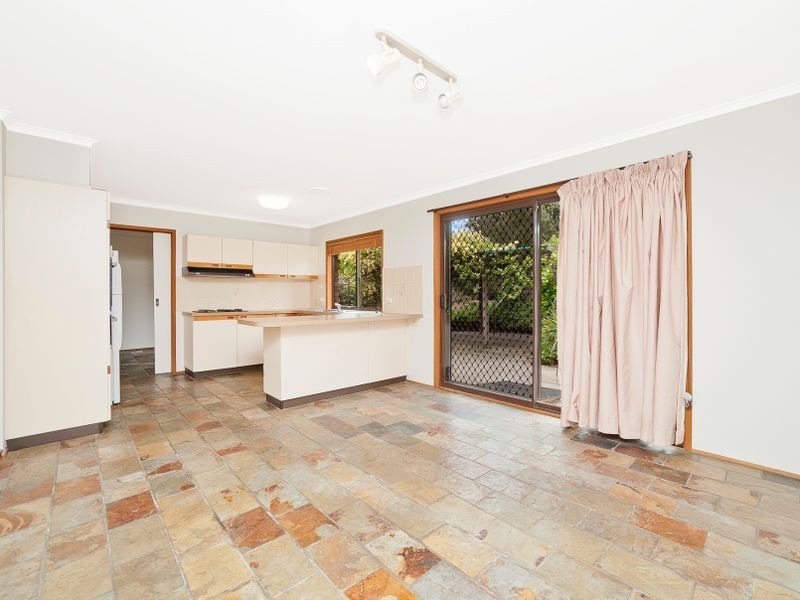 12 Merriman Crescent, Macarthur ACT 2904