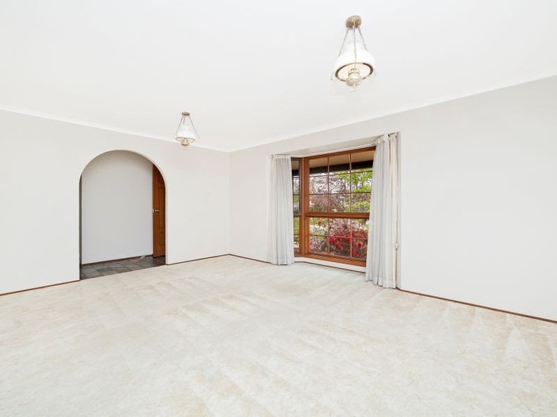 12 Merriman Crescent, Macarthur ACT 2904