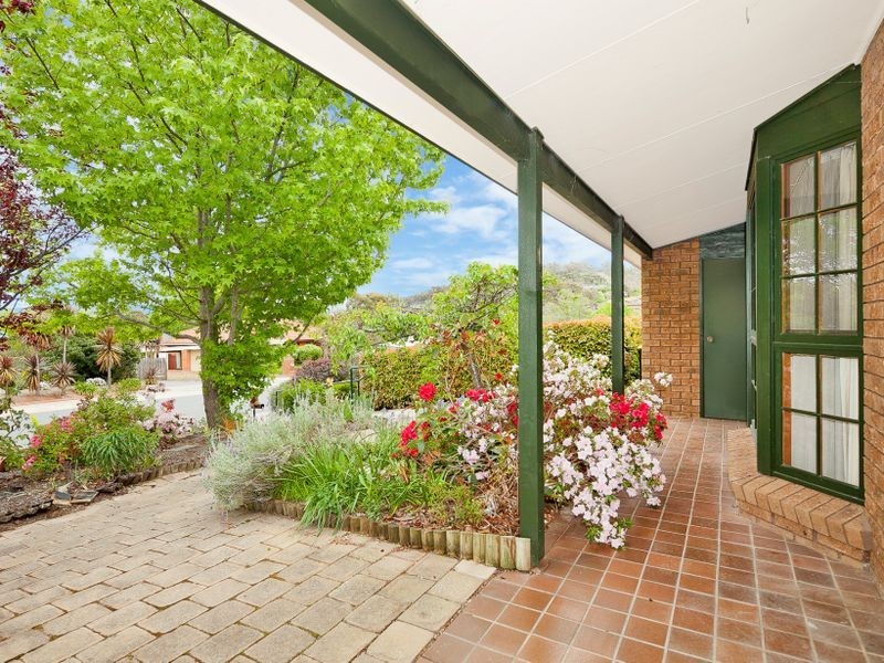 12 Merriman Crescent, Macarthur ACT 2904