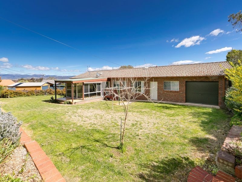12 Adamson Crescent, Wanniassa ACT 2903